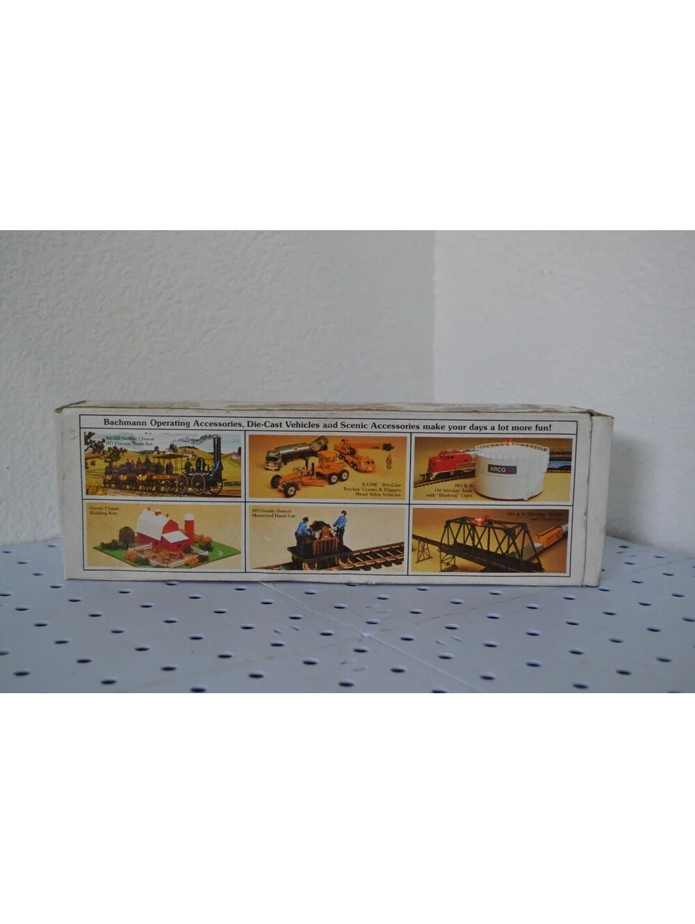 Bachmann HO Scale Boxcar Netherlands Overseas Mills LUNX 70254 Freight Train Car